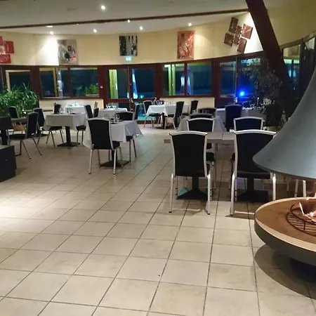 Des Graves Hotel Lascelle