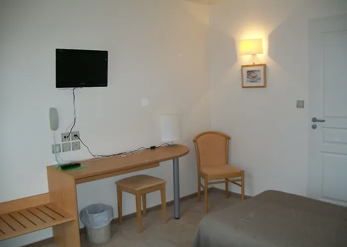 ホテル Des Graves 3*